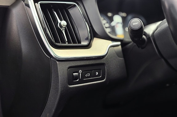 Volvo XC60 29 of 30