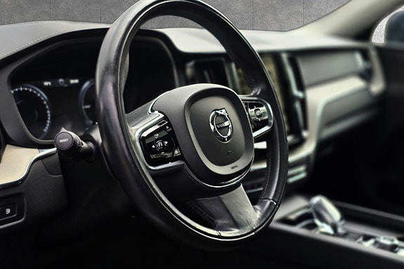 Volvo XC60 23 of 30