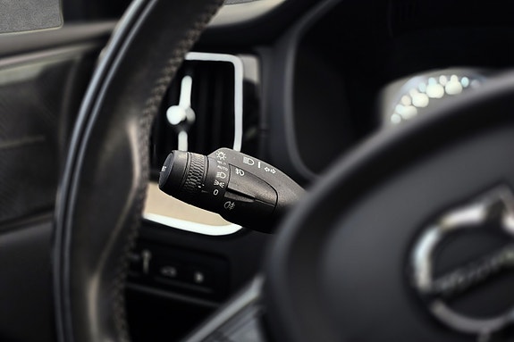 Volvo XC60 25 of 30