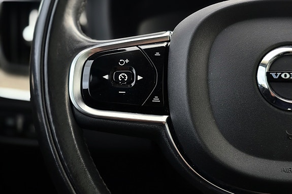 Volvo XC60 24 of 30