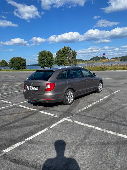 Skoda Superb 2 of 30