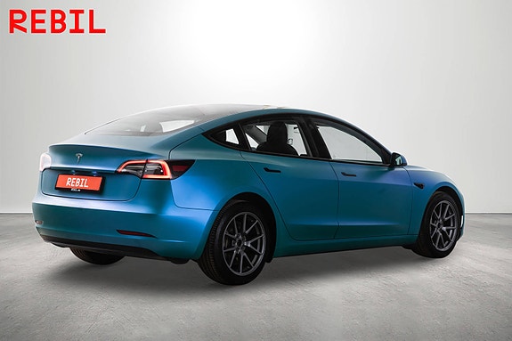 Tesla Model 3 7 of 27