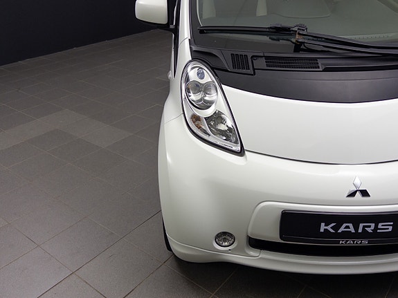 Mitsubishi i-Miev 11 of 30