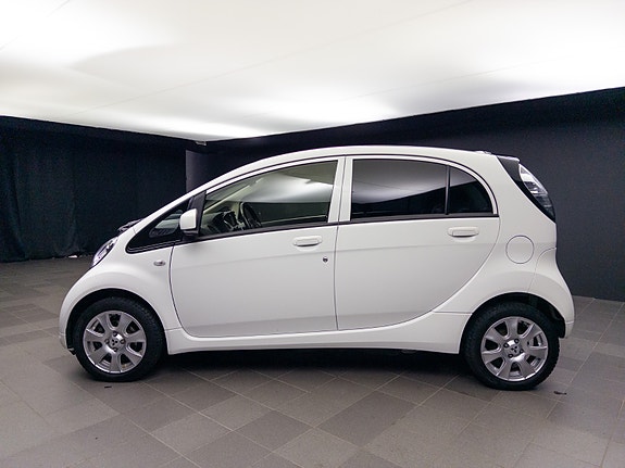 Mitsubishi i-Miev 4 of 30