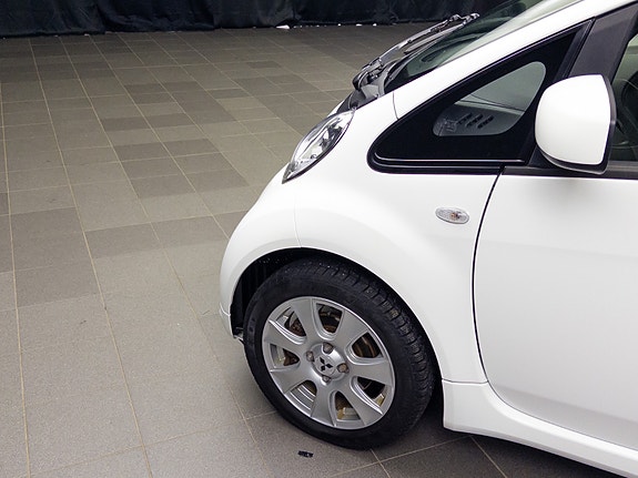 Mitsubishi i-Miev 13 of 30
