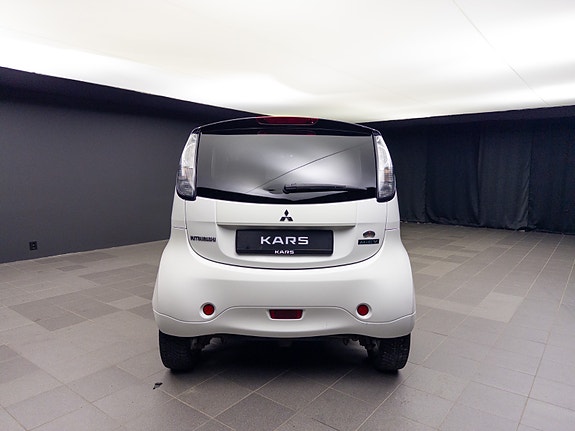 Mitsubishi i-Miev 9 of 30