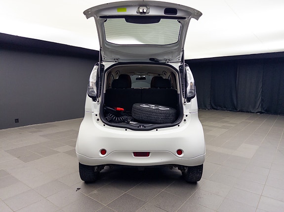 Mitsubishi i-Miev 10 of 30