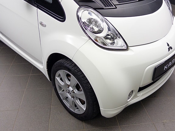 Mitsubishi i-Miev 12 of 30