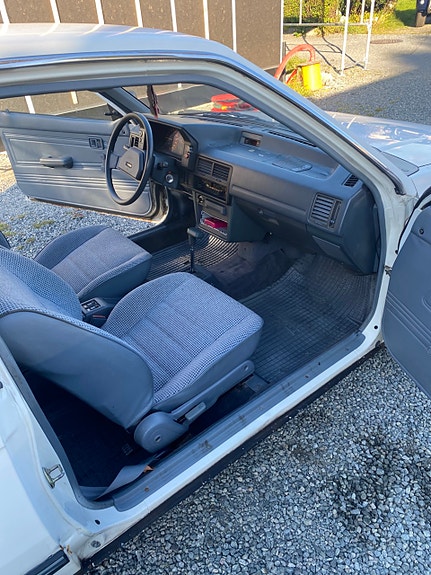 Mazda 323 15 of 15