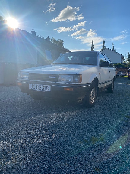 Mazda 323 2 of 15
