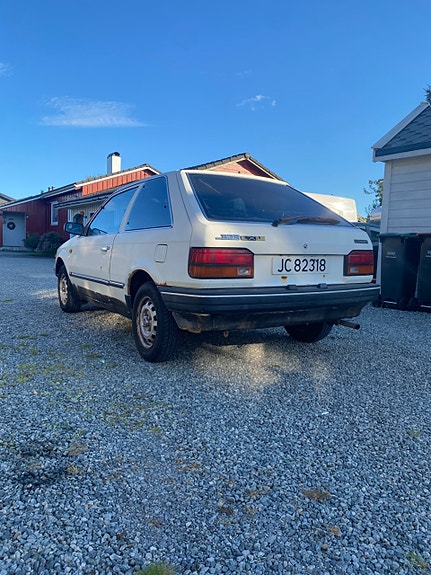 Mazda 323 5 of 15