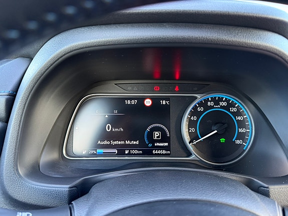 Nissan Leaf 15 of 16