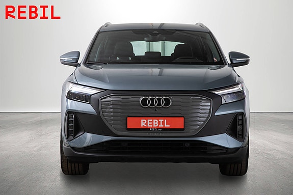 Audi Q4 e-tron 3 of 23