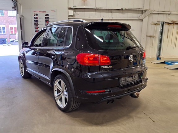 Volkswagen Tiguan 3 of 14