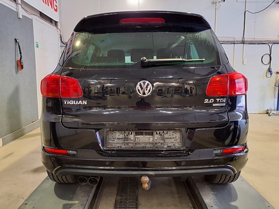Volkswagen Tiguan 4 of 14
