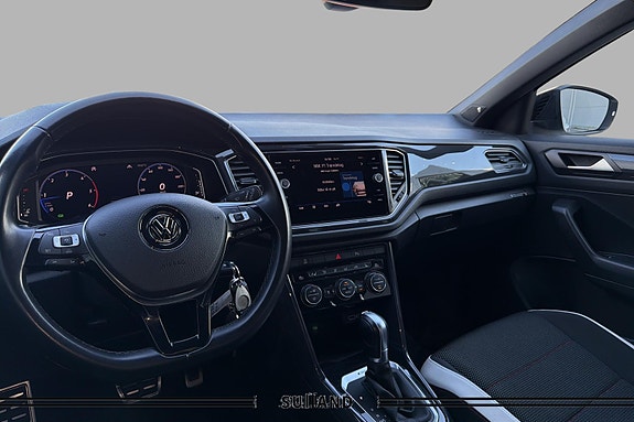 Volkswagen T-Roc 10 of 26