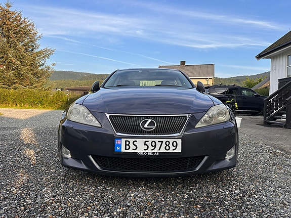 Lexus IS250 3 of 13