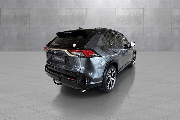Toyota RAV4 Plug-in Hybrid 5 of 23