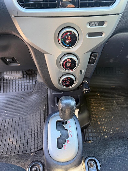 Mitsubishi i-Miev 9 of 13