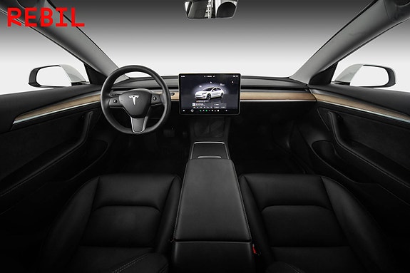 Tesla Model 3 11 of 26