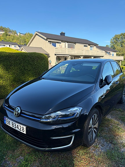 Volkswagen e-Golf VII 3 of 19
