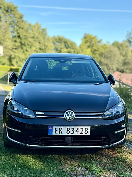 Volkswagen e-Golf VII 5 of 19