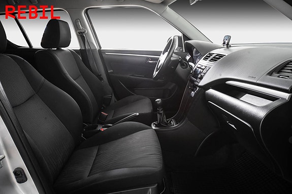 Suzuki Swift 17 of 19