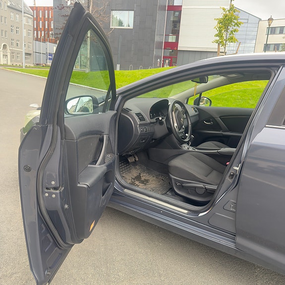 Toyota Avensis 12 of 19
