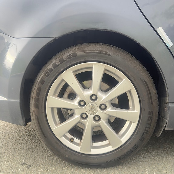 Toyota Avensis 8 of 19
