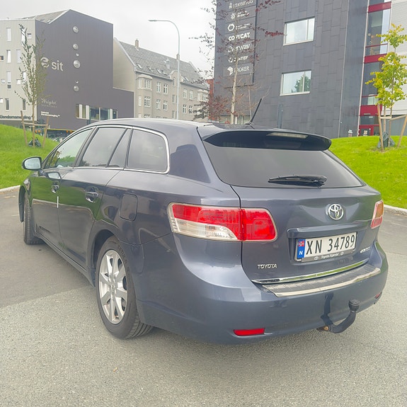 Toyota Avensis 5 of 19