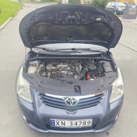 Toyota Avensis 10 of 19