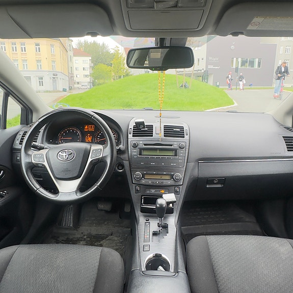 Toyota Avensis 15 of 19