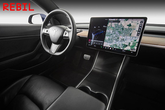 Tesla Model 3 13 of 26