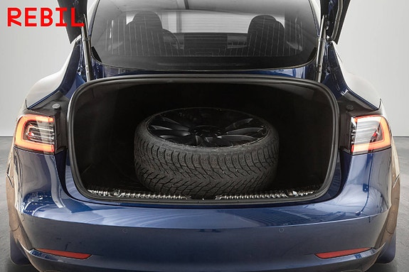 Tesla Model 3 24 of 26