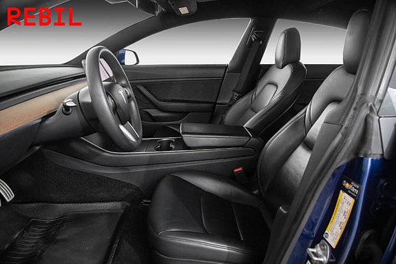 Tesla Model 3 7 of 26