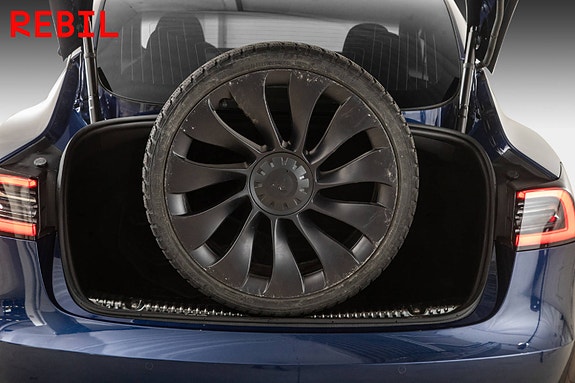 Tesla Model 3 23 of 26