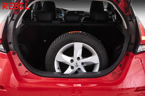 Nissan Leaf 24 of 25