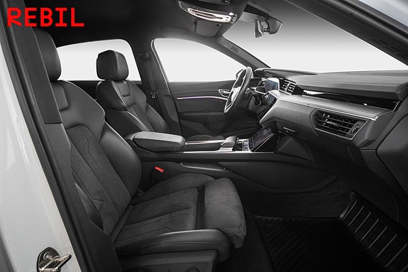 Audi e-tron Sportback 28 of 30