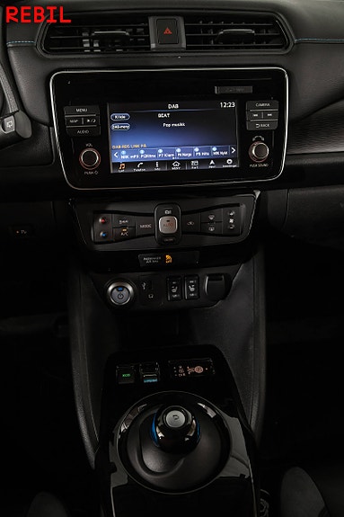 Nissan Leaf 21 of 27