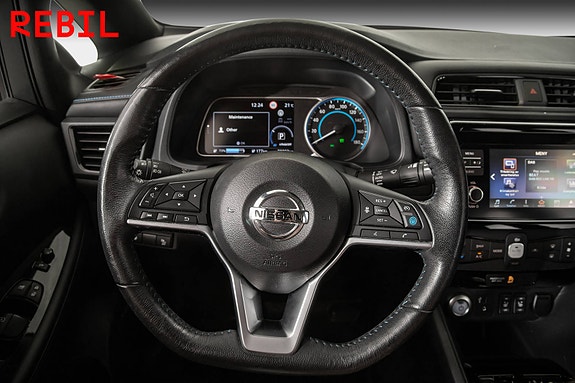 Nissan Leaf 12 of 27