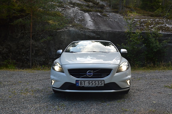 Volvo V40 7 of 22