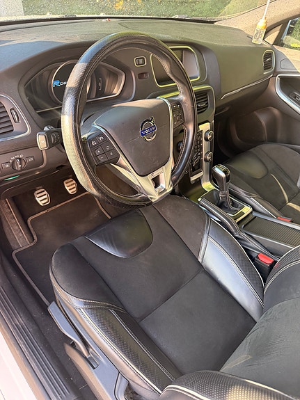 Volvo V40 16 of 22