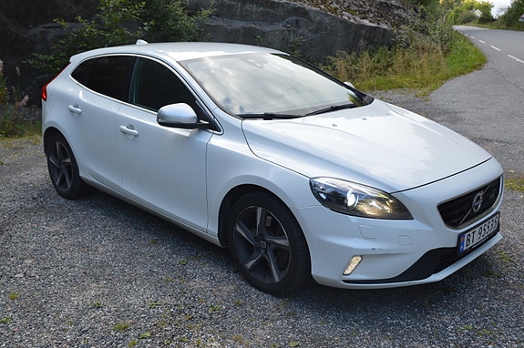 Volvo V40 11 of 22