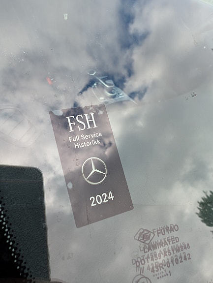 Mercedes-Benz E200 17 of 28