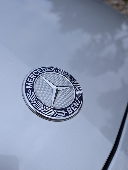 Mercedes-Benz E200 2 of 28