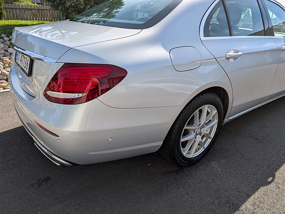 Mercedes-Benz E200 10 of 28