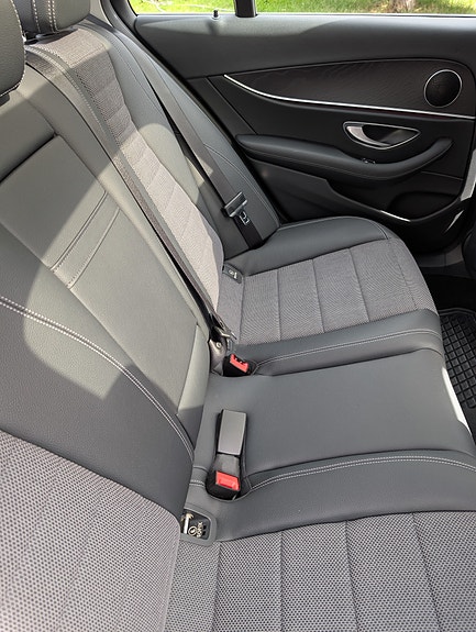Mercedes-Benz E200 5 of 28