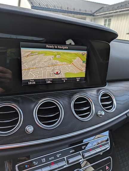 Mercedes-Benz E200 18 of 28