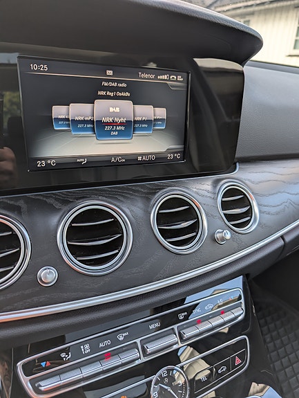 Mercedes-Benz E200 20 of 28