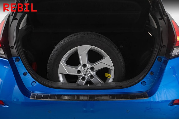 Nissan Leaf 24 of 26